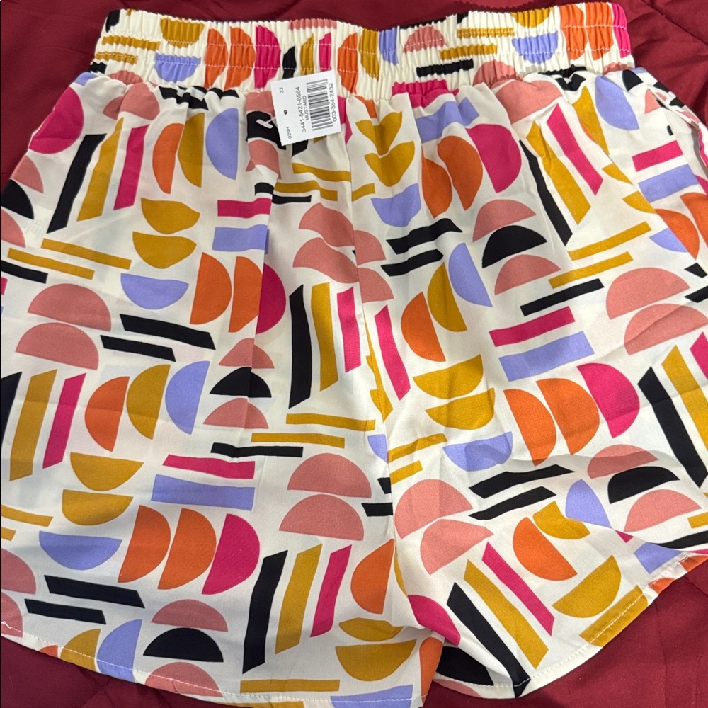 Timing Colorful Geometric Shorts - Picture 3 of 8